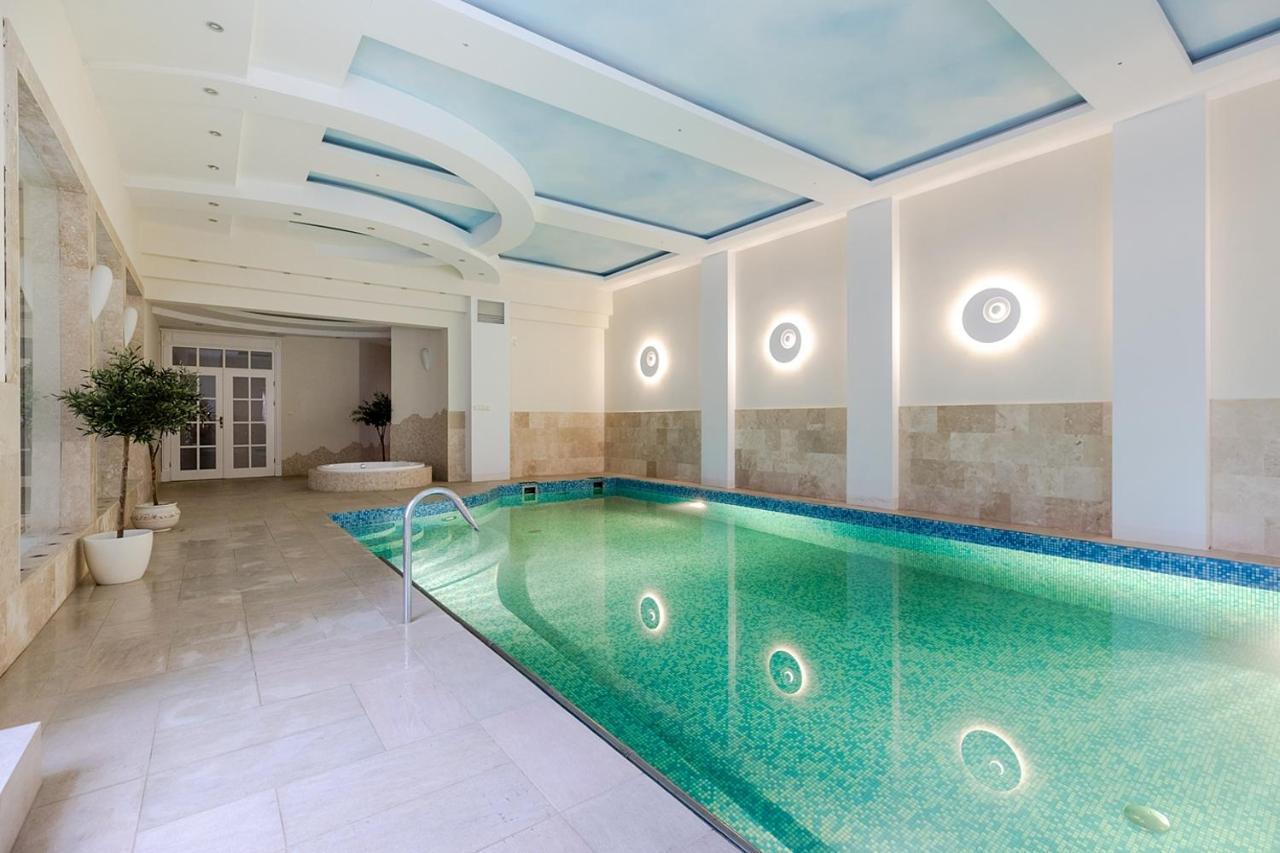 Luxury Villa Indoor Pool Warsaw Magdalenka المظهر الخارجي الصورة
