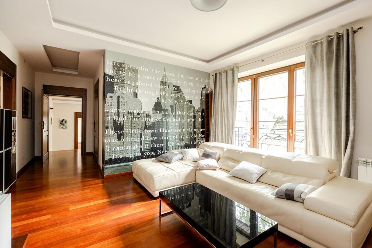 Luxury Villa Indoor Pool Warsaw Magdalenka المظهر الخارجي الصورة